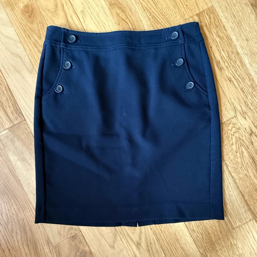 Adorable LOFT Navy Blue Skirt w/Side Button Design - Women's Size 8P